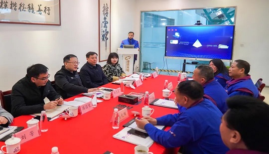 ¡Huang Weidong, secretario del Comité de Trabajo del Partido y director del Comité de Gestión de la Zona de Alta Tecnología de Xinzhan, y su delegación visitaron Jiexun!
        